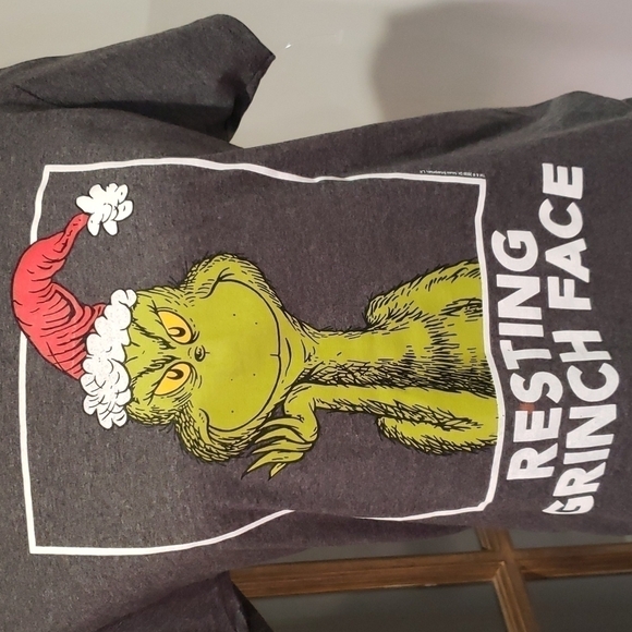 𝅺DELTA Resting Grinch Face T Shirt - Picture 3 of 8